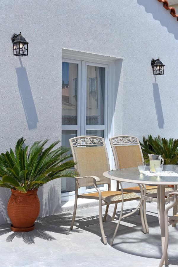 Oisyra Boutique Suites Ermoupoli Luaran gambar
